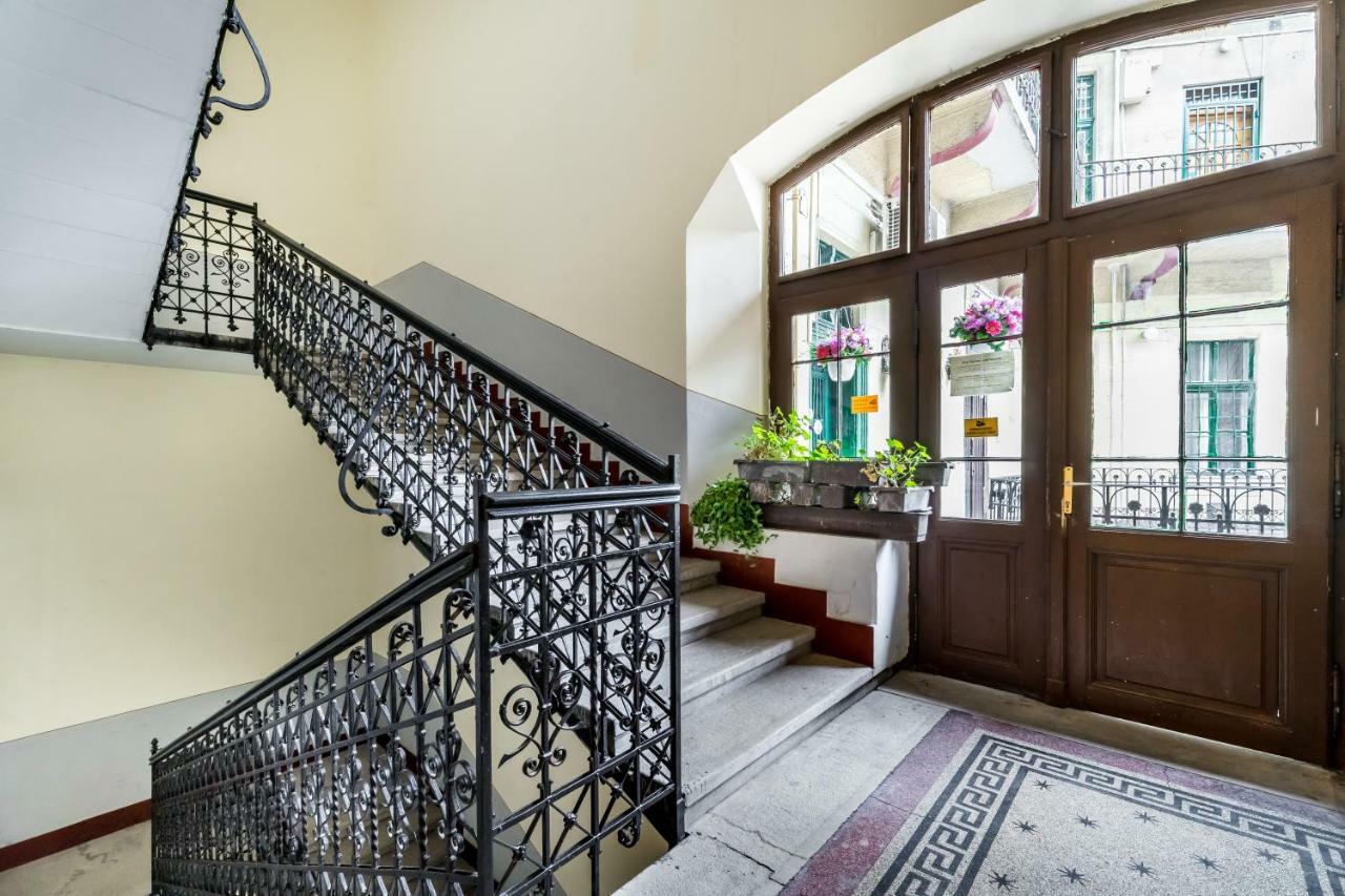 Apartament City *